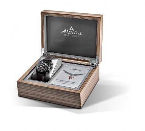 Startimer Pilot Chronograph Big Date &laquo; Escuadr&oacute;n 201 &raquo; Alpina