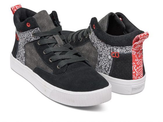 TOMS s'associe &agrave; la Fondation Keith Haring pour c&eacute;l&eacute;brer l'art ,