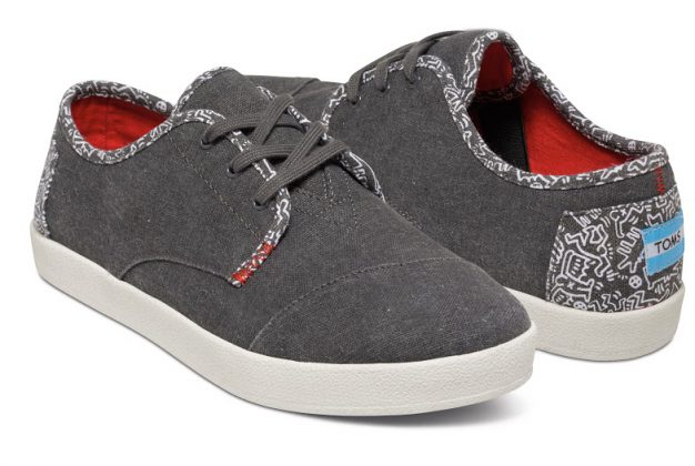 TOMS s'associe &agrave; la Fondation Keith Haring pour c&eacute;l&eacute;brer l'art ,