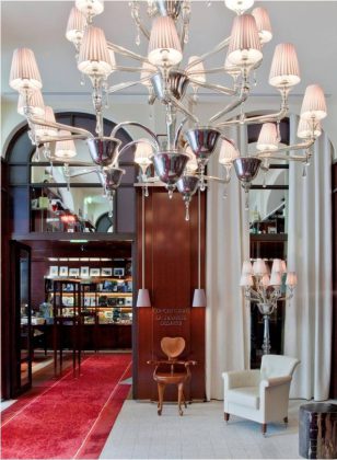 Entr&eacute;e le Royal Monceau