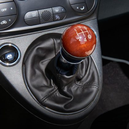 &Eacute;dition exclusive Fiat 500 Riva levier de vitesses