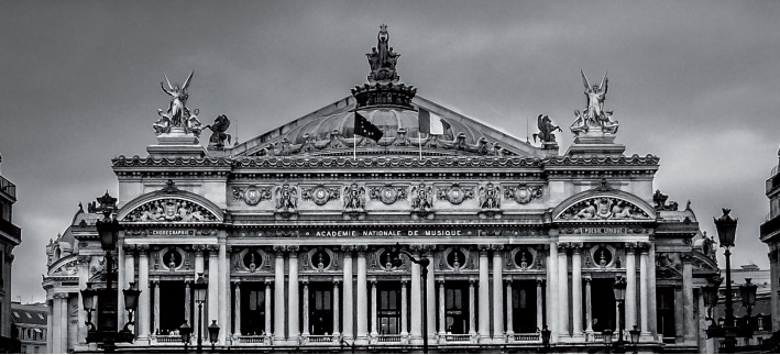 Collection La Galerie de Paris x Ron Dorff