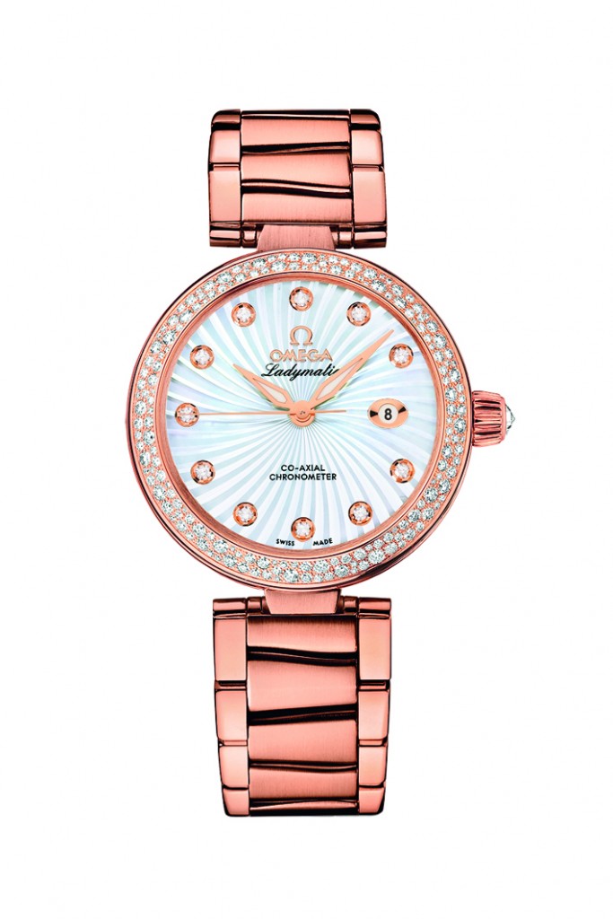 Exposition Her Time Omega