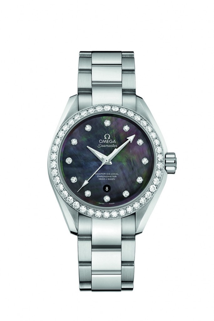 Exposition Her Time Omega