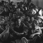 1952- Les soldats de Linares survolent en chantant la D.C.A du VietMinh dans un Bristol réquisitionné sur l’ordre du Maréchal de Lattre de Hanoï à Na Sam