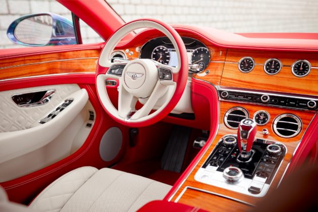 Int&eacute;rieur N&deg;1 Bentley Continental GT V8 Contest Yacht